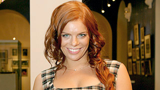 Настя Стоцкая сильно похудела Настя Стоцкая сильно похудела