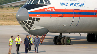 Медведев распорядился помочь Киргизии Медведев распорядился помочь Киргизии