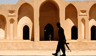 Турция нанесла удар по Северному Ираку Турция нанесла удар по Северному Ираку