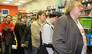 Пелевин написал прощальную песню Пелевин написал прощальную песню