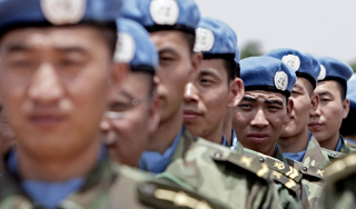 Китай разорвал военные связи с США Китай разорвал военные связи с США