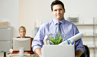 Тысячи британцев теряют работу из-за кризиса Тысячи британцев теряют работу из-за кризиса