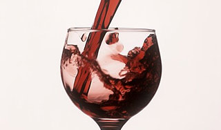 В Италии вместо воды из кранов течет вино В Италии вместо воды из кранов течет вино