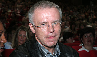 Вячеслав Фетисов лишился работы Вячеслав Фетисов лишился работы