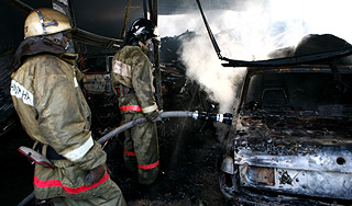 В Москве сгорел автосервис с автомобилями В Москве сгорел автосервис с автомобилями