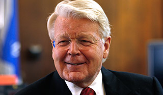 Главу Исландии подвело сердце Главу Исландии подвело сердце