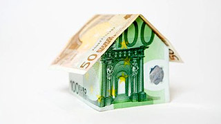 Банки просят клиентов вернуть деньги Банки просят клиентов вернуть деньги