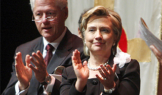 Клинтоны помогут Обаме стать президентом Клинтоны помогут Обаме стать президентом