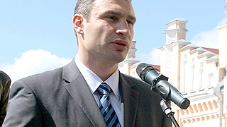 Тимошенко зовет Кличко в Раду Тимошенко зовет Кличко в Раду