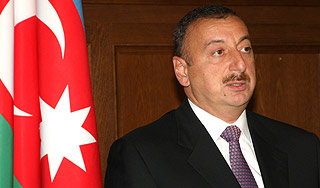 Азербайджанцы выбрали прежнего президента Азербайджанцы выбрали прежнего президента