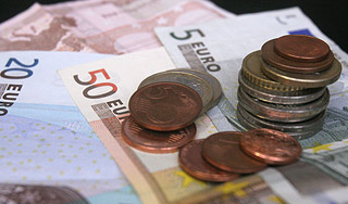 Центробанк Европы раздает деньги Центробанк Европы раздает деньги