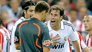 Мадридское дерби закончилось скандалом Мадридское дерби закончилось скандалом