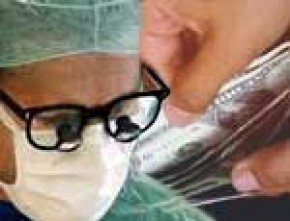 Врач-взяточник получил два года условно