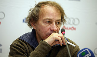 Уэльбека заставили провести ночь с Мадонной Уэльбека заставили провести ночь с Мадонной