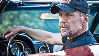 Брюс Уиллис распродает свои автомобили Брюс Уиллис распродает свои автомобили