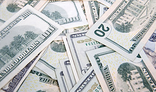 Доллар поставил двухлетний рекорд Доллар поставил двухлетний рекорд