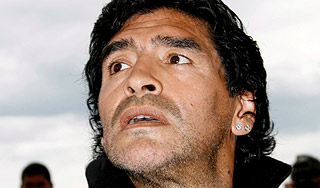 Марадона сорвал матч в Грузии Марадона сорвал матч в Грузии