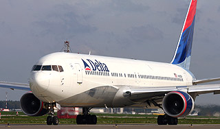 Boeing без двигателя cел в "Шереметьево" Boeing без двигателя cел в "Шереметьево"