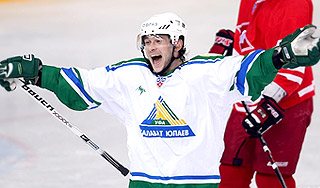 Чемпион огорчил "Спартак" в Сокольниках Чемпион огорчил "Спартак" в Сокольниках