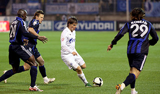 "Зенит" вырвал ничью у "инопланетян" "Зенит" вырвал ничью у "инопланетян"