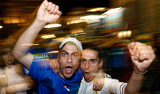 Фанатам в Италии выдадут удостоверения Фанатам в Италии выдадут удостоверения