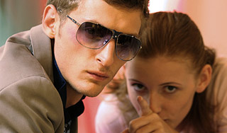 Режиссер чуть не убил сутенера Режиссер чуть не убил сутенера