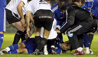 Футболист "Реала" потерял сознание на поле Футболист "Реала" потерял сознание на поле