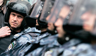 Спецназ разогнал акцию протеста в Киеве Спецназ разогнал акцию протеста в Киеве