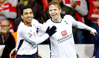 Павлюченко нокаутировал "Ливерпуль" Павлюченко нокаутировал "Ливерпуль"