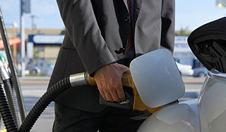 Нефтянники ответят за цены на бензин Нефтянники ответят за цены на бензин