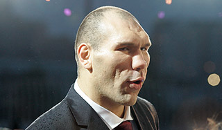 Валуев побьет Эвандера Холифилда Валуев побьет Эвандера Холифилда