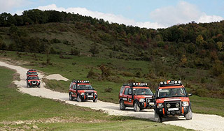 Land Rover показал, что такое приключение Land Rover показал, что такое приключение