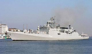 Пираты напали на военный корабль Пираты напали на военный корабль