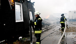 В Берлине загорелся международный аэропорт В Берлине загорелся международный аэропорт
