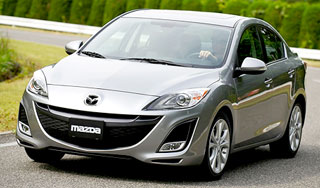 Новую Mazda3 показали в Лос-Анджелесе Новую Mazda3 показали в Лос-Анджелесе