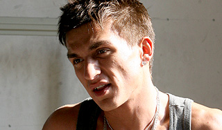 Влад Топалов вынужден уехать из Москвы Влад Топалов вынужден уехать из Москвы