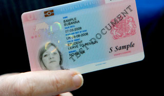 Великобритания пометила иностранцев Великобритания пометила иностранцев