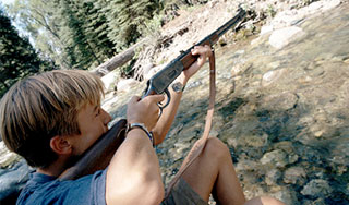 Ребенок подстрелил друга вместо фазана Ребенок подстрелил друга вместо фазана