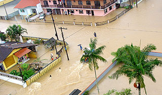 Проливные дожди уничтожают Бразилию Проливные дожди уничтожают Бразилию