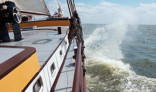 Индийцы утопили моряков из-за пиратов Индийцы утопили моряков из-за пиратов