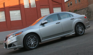 Премьер-министр испытал новую Honda Премьер-министр испытал новую Honda