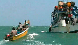 Сомалийские пираты украли журналистов Сомалийские пираты украли журналистов