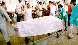 В Мумбаи обнаружили погибших иностранцев В Мумбаи обнаружили погибших иностранцев