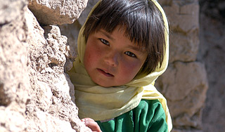 Афганские мальчики убивают девочек Афганские мальчики убивают девочек