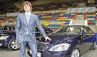 Хоккеисты сборной России получили по авто Хоккеисты сборной России получили по авто