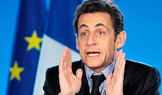 В гости к Саркози пришел человек с ножом В гости к Саркози пришел человек с ножом