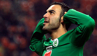 Немцы обошли "Милан" в Кубке УЕФА Немцы обошли "Милан" в Кубке УЕФА