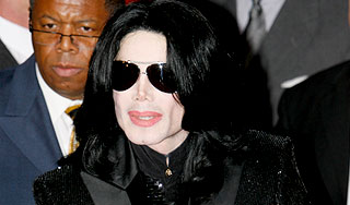 Тяжелая болезнь убивает Майкла Джексона Тяжелая болезнь убивает Майкла Джексона