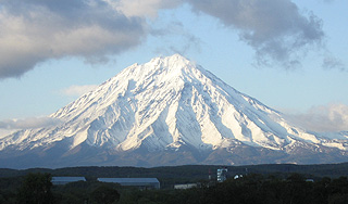 На Камчатке извергается вулкан На Камчатке извергается вулкан