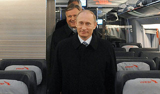 Путину дали плед и тапки в поезде будущего Путину дали плед и тапки в поезде будущего